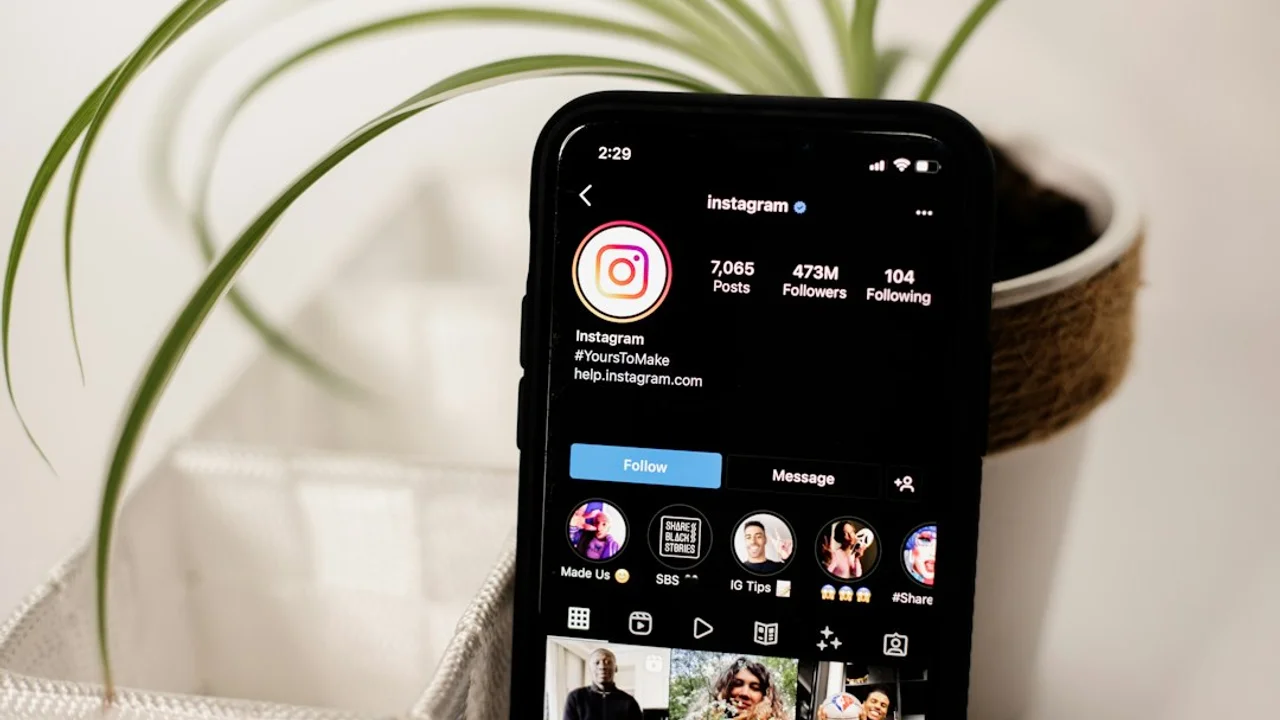 "Estão morrendo de medo!": o que um post de futebol no Instagram ensina ao corretor sobre ganchos que vendem imóveis