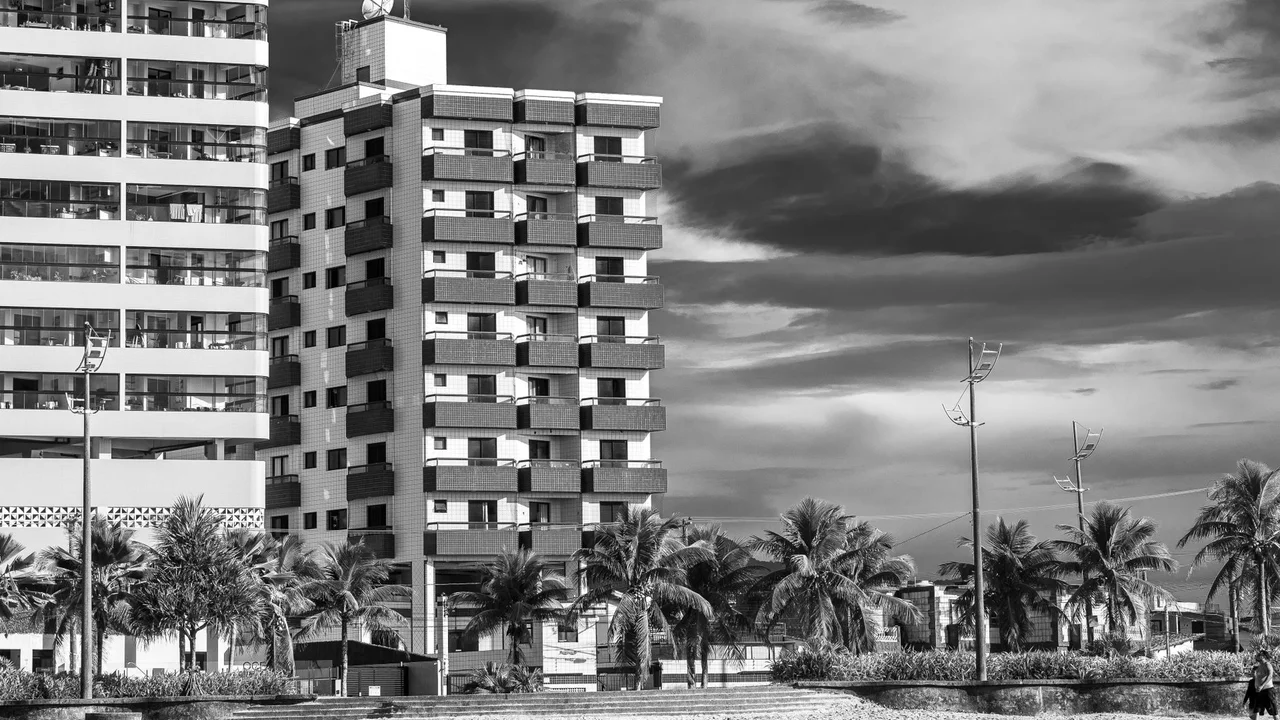 Imóveis Turísticos e Short Stay: Como Gargalos de Infraestrutura Impactam o Retorno do Investidor