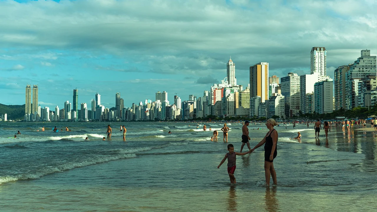 Senna Tower e o Efeito Wellness nas Alturas: Como Vender Superluxo a 250 Metros